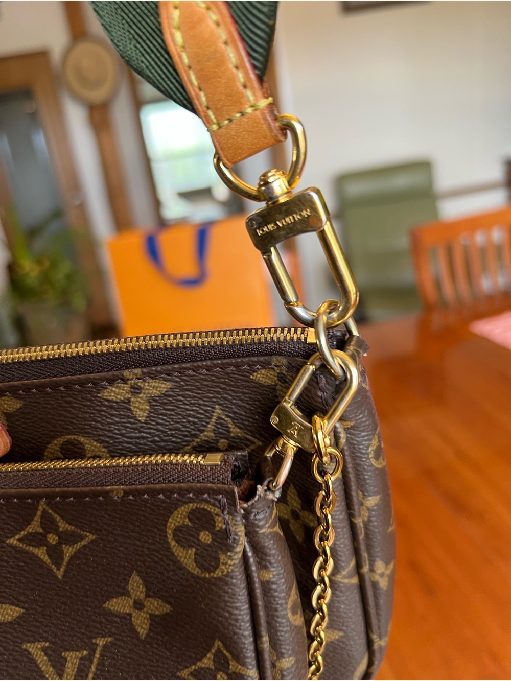 Louis Vuitton Multi Pochette Accessoires Monogram Crossbody Bag Khaki Strap - Picture 14 of 17